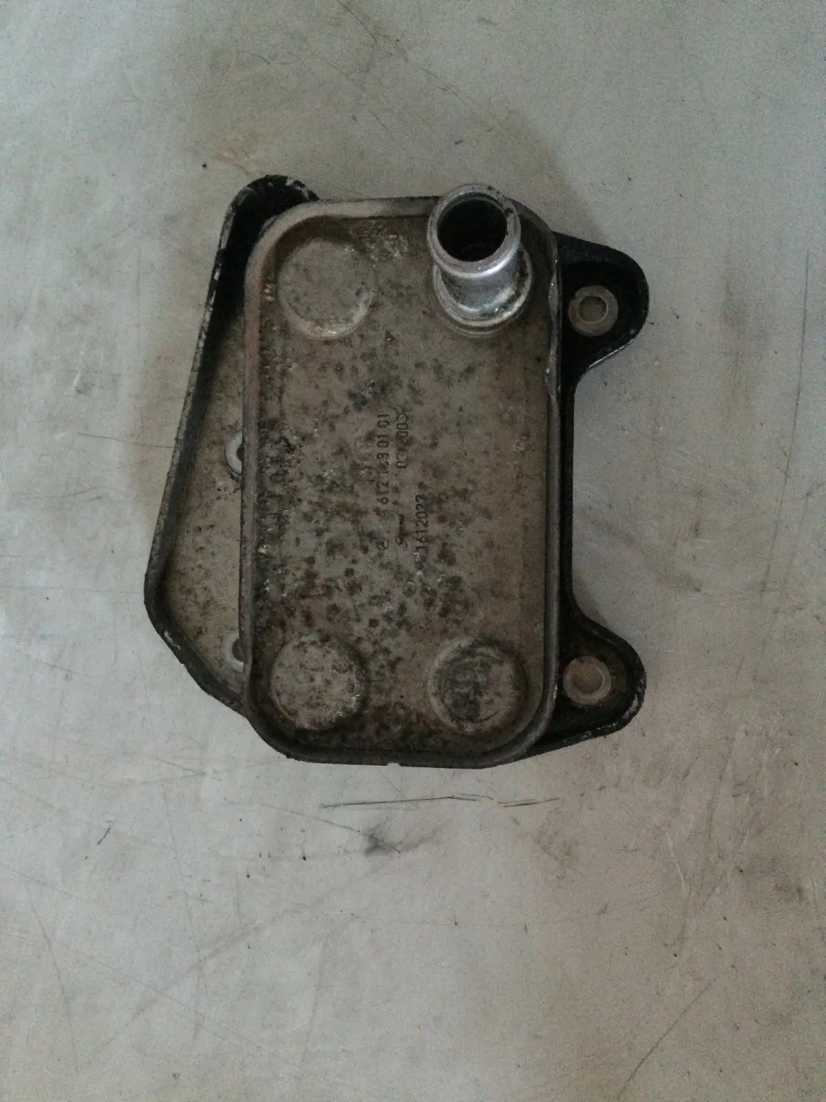 2001 611 Mercedes-Benz Mb 2.2 Cdi Diesel Engine Oil Cooler A 612 168 01 01 1