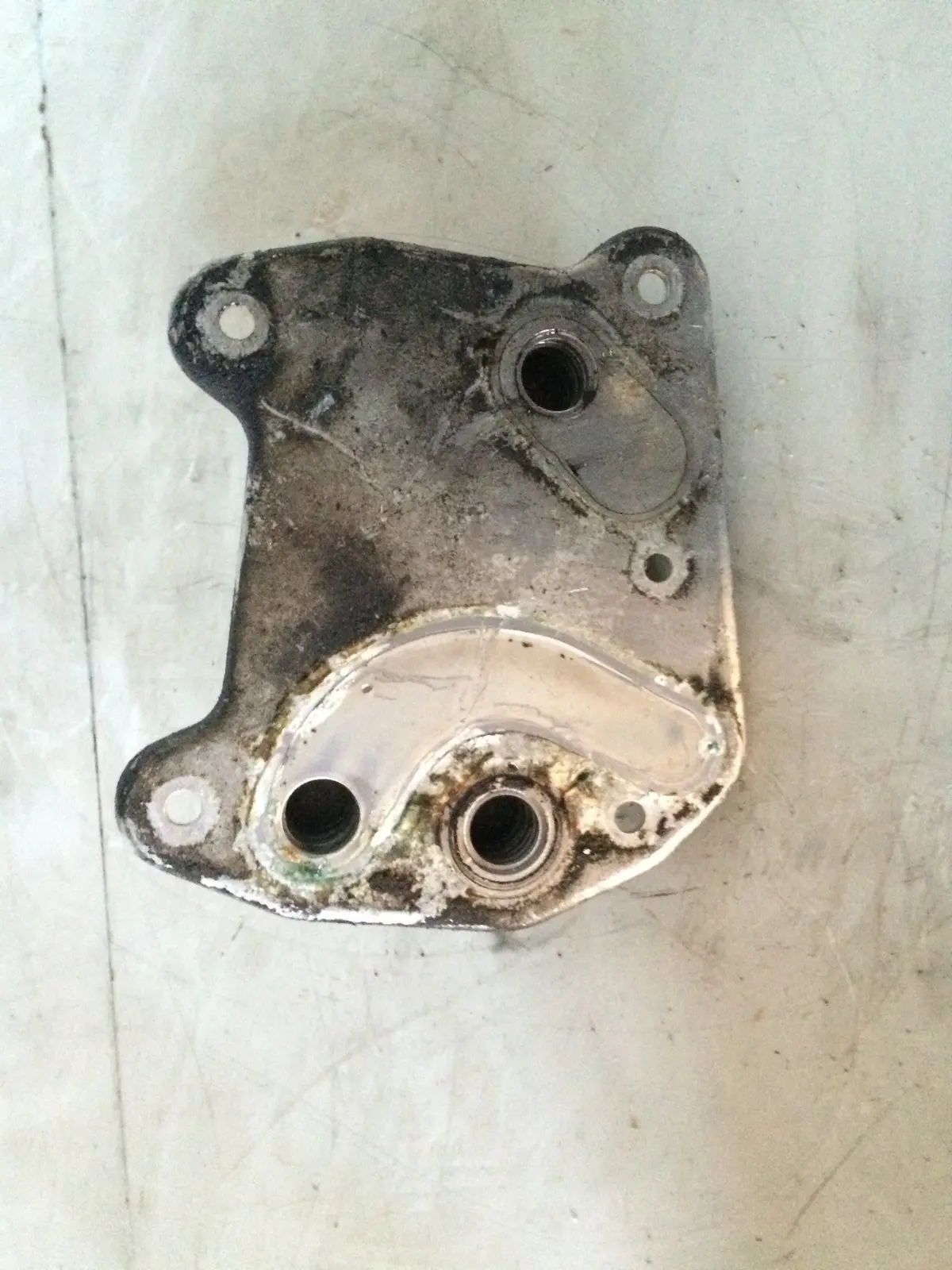 2001 611 Mercedes-Benz Mb 2.2 Cdi Diesel Engine Oil Cooler A 612 168 01 01 2