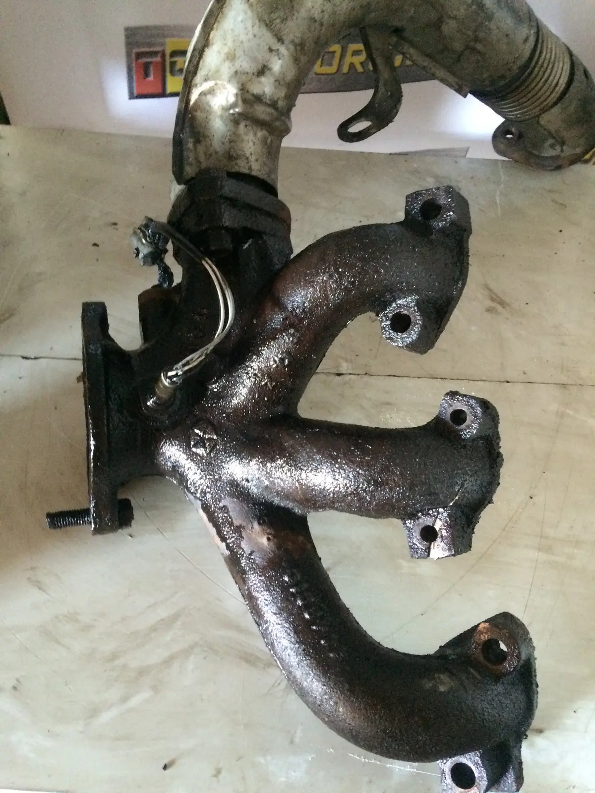 1996 Chrysler 3.3 Petrol Engine Ex Exhaust Manifold 1