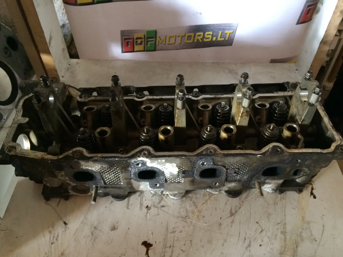 2001 Jeep 4.7 V8 Petrol Engine Cylinder Head 53020801 4L Ad 1
