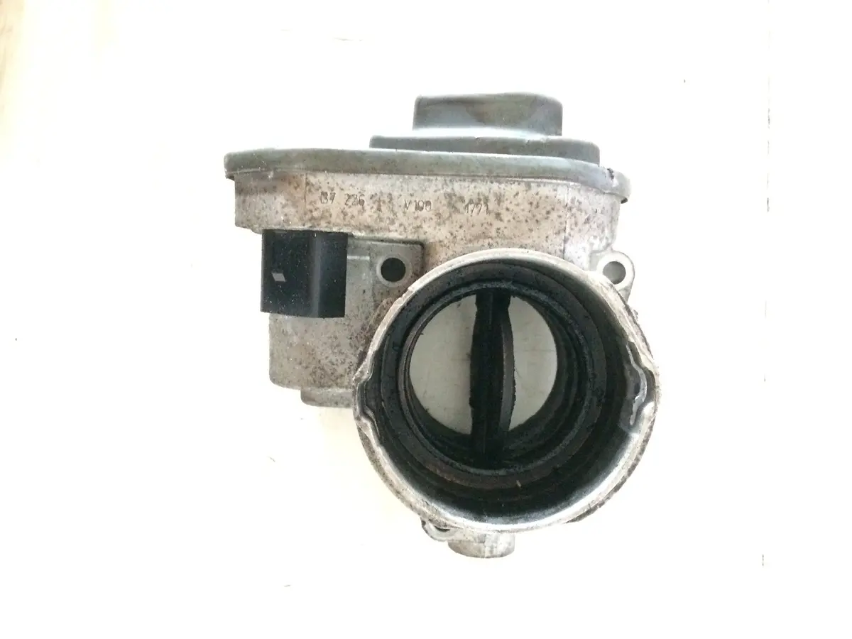 2006 Bkc Bxe Audi Volkswagen Skoda Seat 1.9 Tdi Pd Diesel Engine Throttle Body 038128063G 1