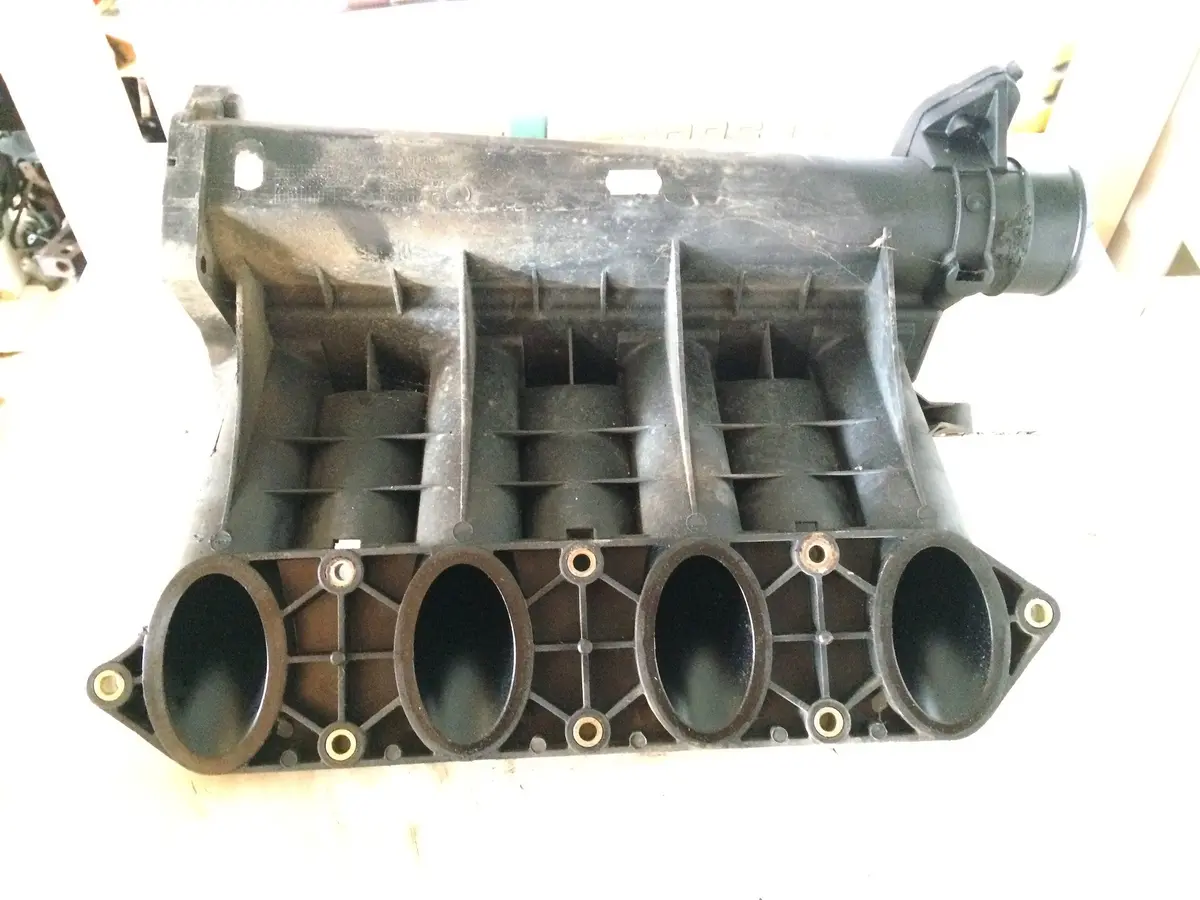 2001 611 Mercedes-Benz Mb 2.2 Cdi Diesel Engine In Intake Inlet Manifold A611 090 25 37 1