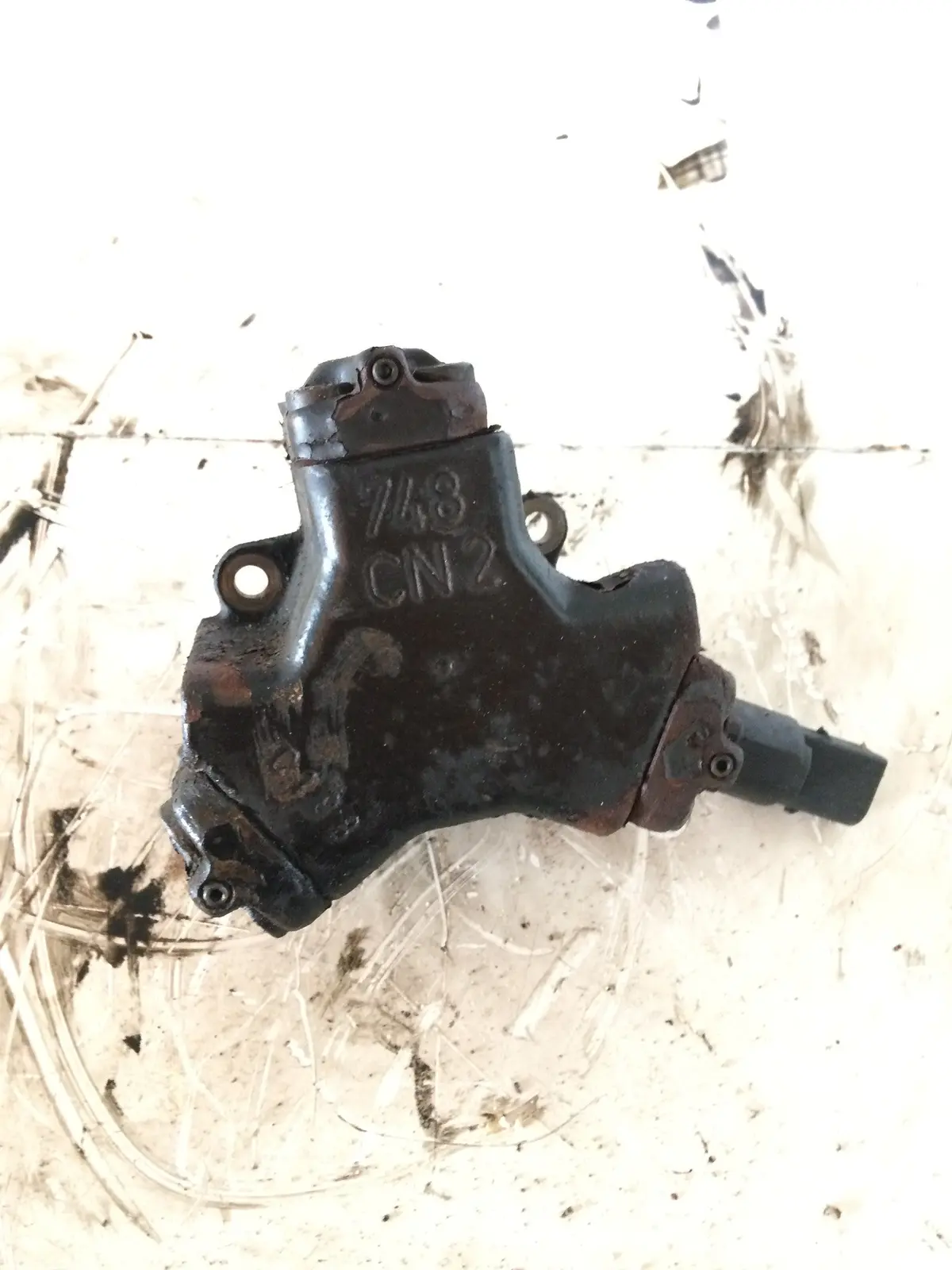 2001 611 Mercedes-Benz Mb 2.2 Cdi Diesel Engine Fuel Pump 0445010013 A6110700601 1