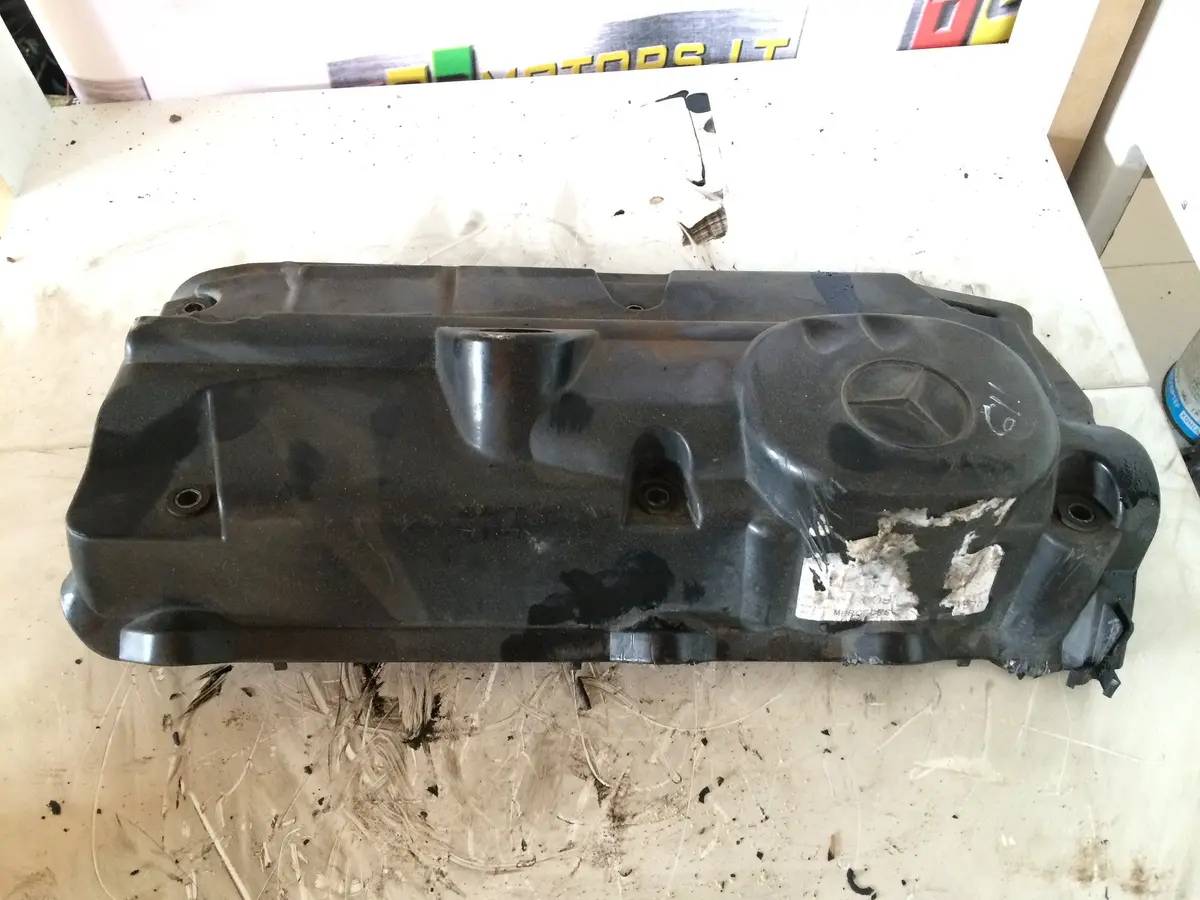 2001 611 Mercedes-Benz Mb 2.2 Cdi Diesel Engine Cylinder Head Cover A6110161524 1