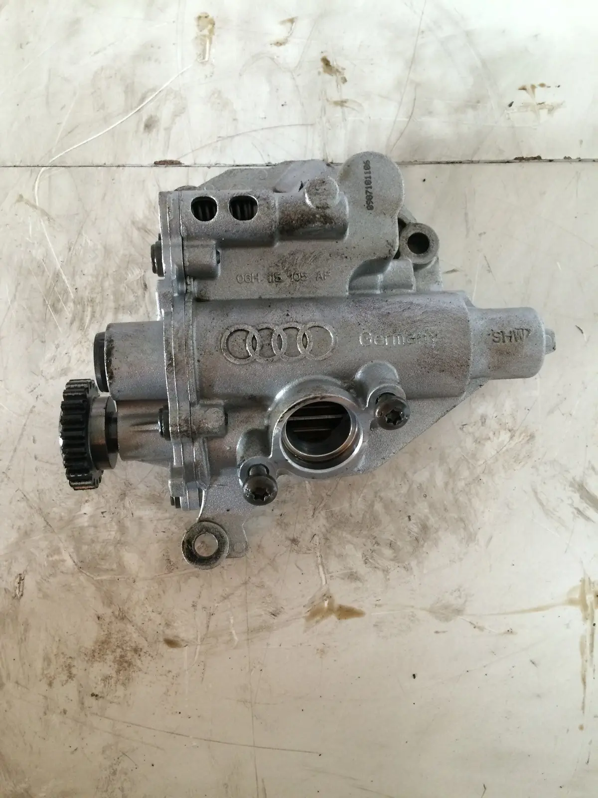 2010 Ccz Audi Volkswagen Skoda Seat 2.0 Tfsi Petrol Engine Oil Pump 06H115105af 1