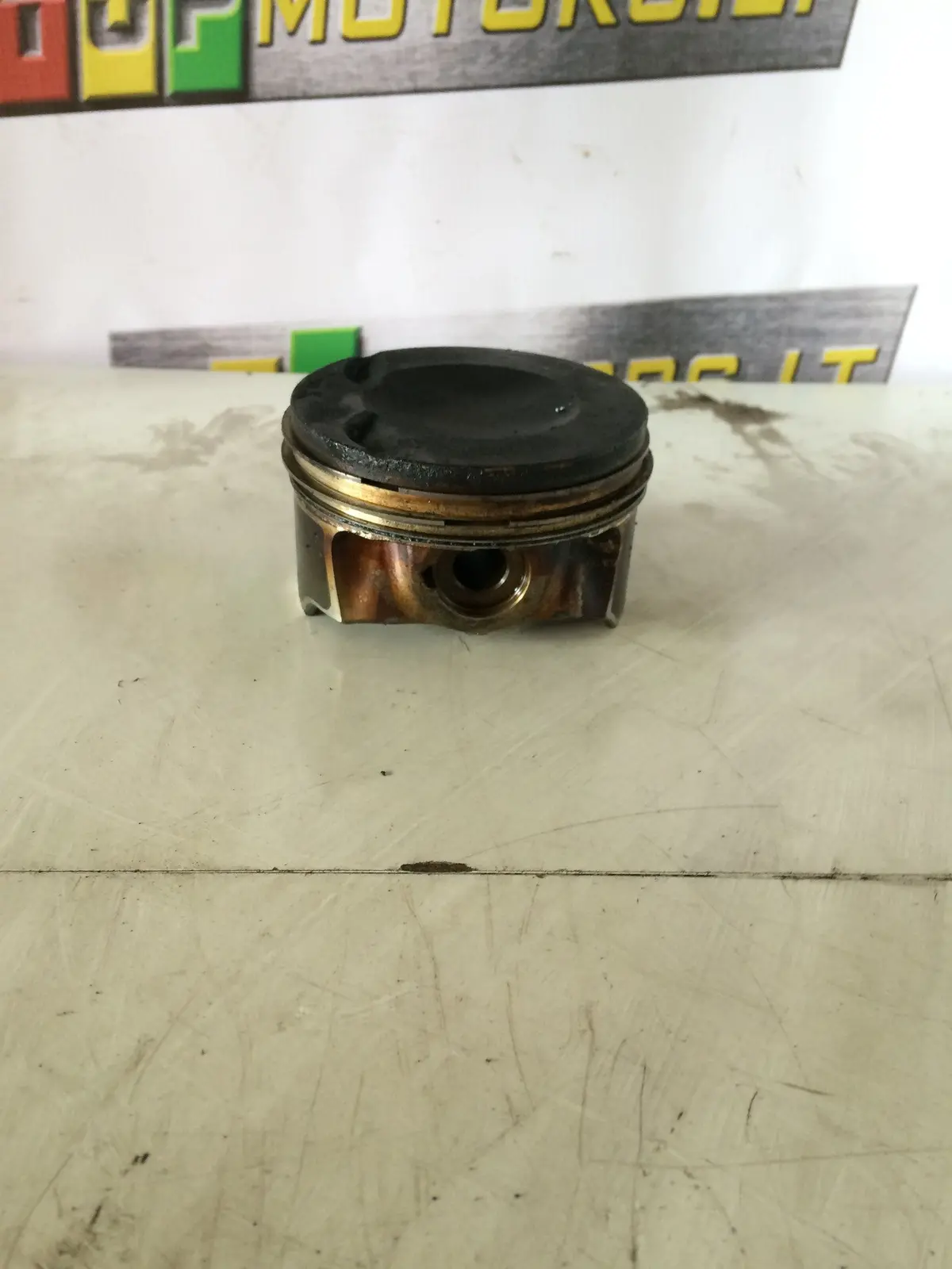 2010 Ccz Audi Volkswagen Skoda Seat 2.0 Tfsi Petrol Engine Piston 1