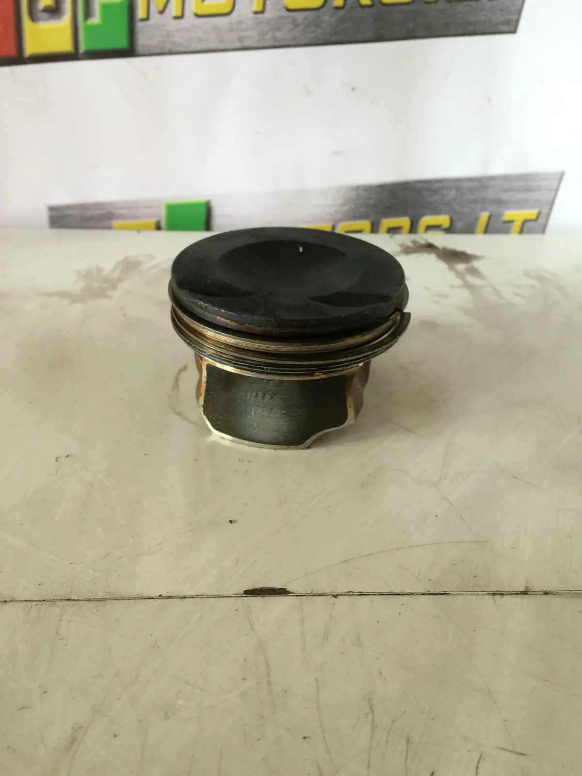 2010 Ccz Audi Volkswagen Skoda Seat 2.0 Tfsi Petrol Engine Piston 2