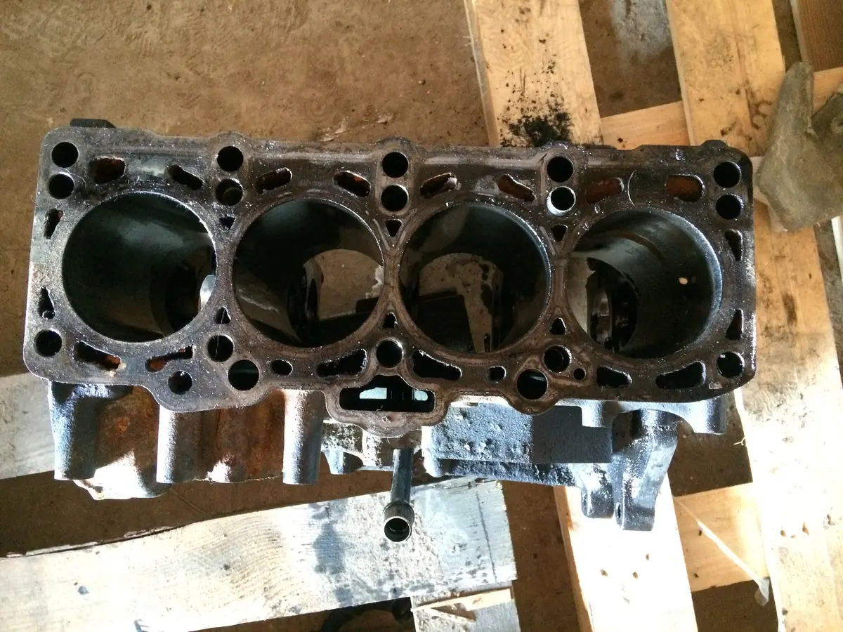 2003 Auy Volkswagen Vw Seat 1.9 Tdi Pd Diesel Engine Block 1