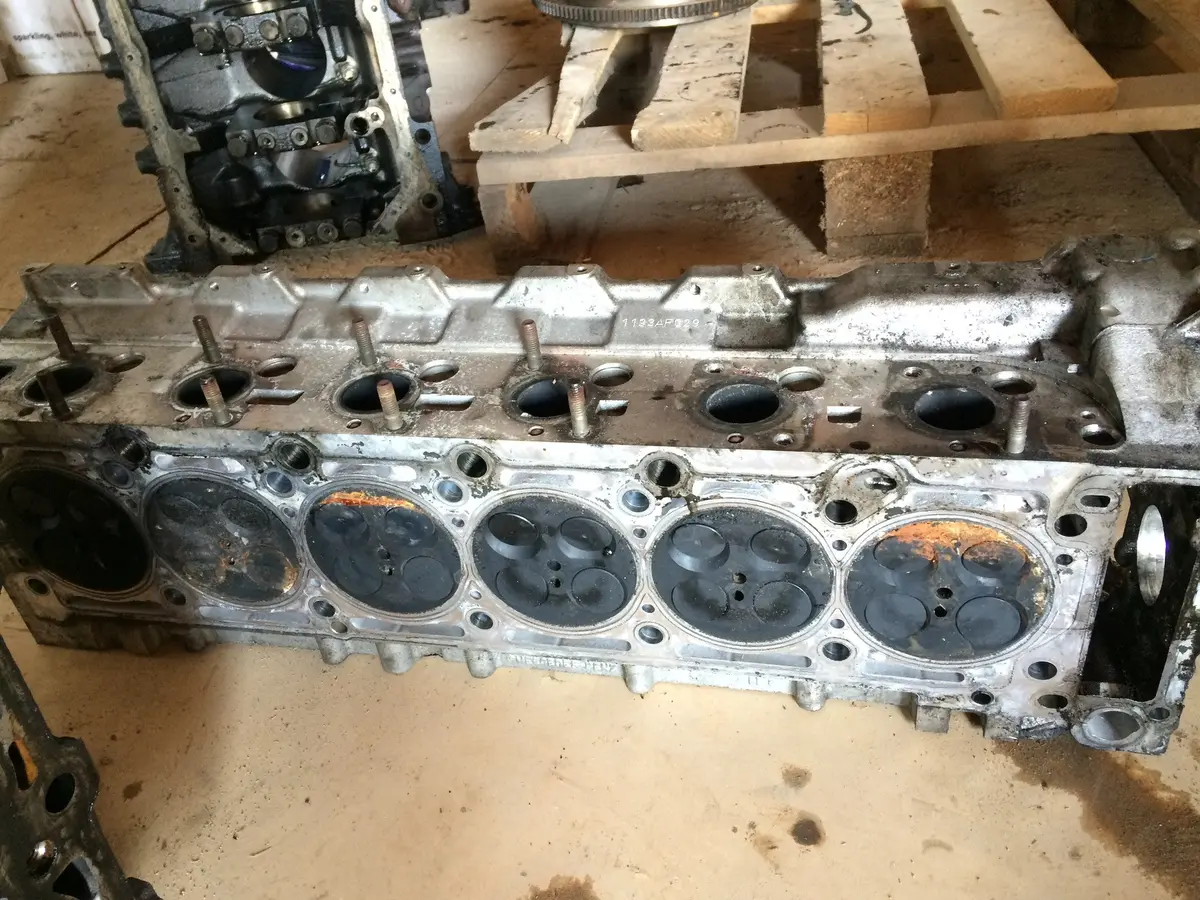 2002 613 Mercedes-Benz Mb 3.2 Cdi Diesel Engine Cylinder Head 1193Af029 2
