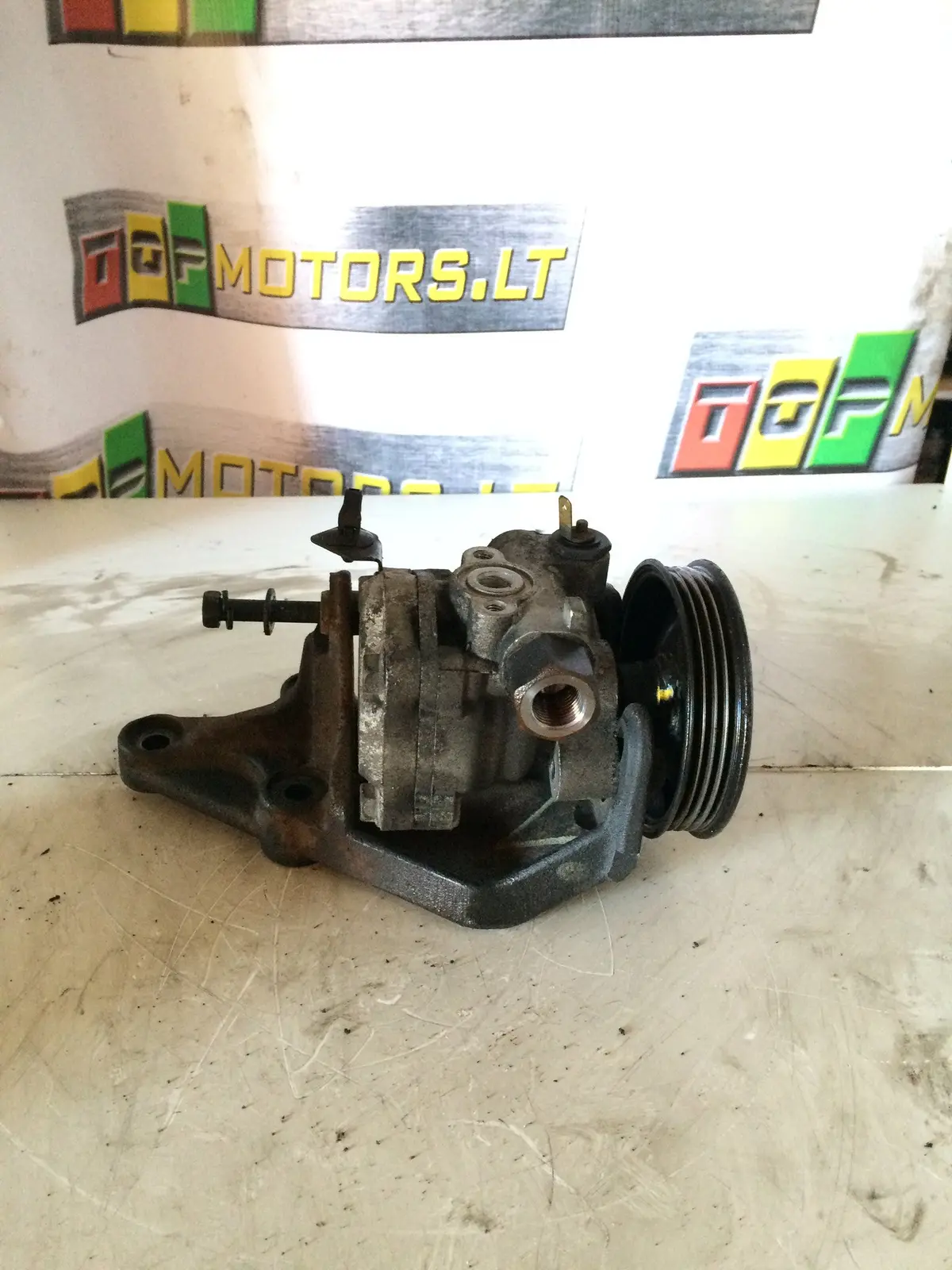 2008 G4he Kia 1.0 Petrol Engine Power Steering Pump 57100-07300 1