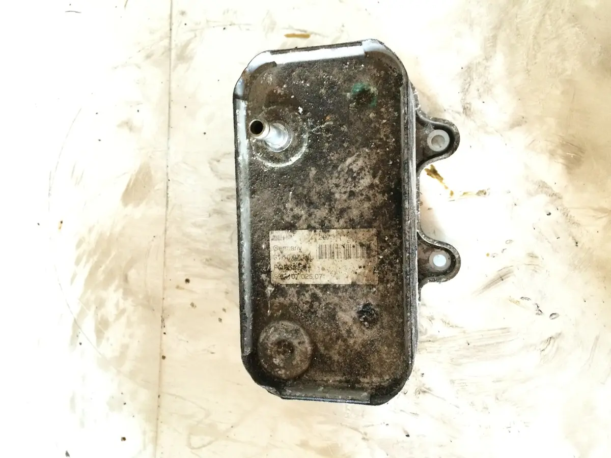 1997 M96 M9620 M96.20 Porsche 2.5 Petrol Engine Oil Cooler 996.107.025.07 1