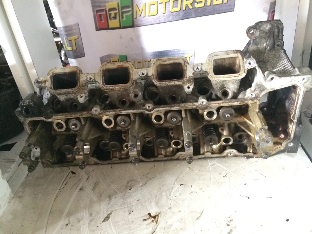 2001 Jeep 4.7 V8 Petrol Engine Cylinder Head 5302802 6R Ah 2