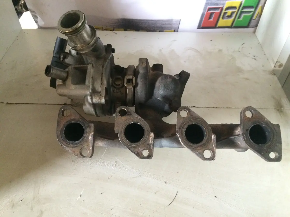 2011 Cbz Audi Volkswagen Skoda Seat 1.2 Tsi Benzinas Turbina Išmetimo Kolektorius 03F145735 / 03F145701g 1