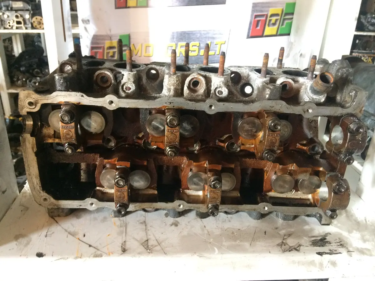 1996 Aaa Vr6 Volkswagen Vw 2.8 Petrol Engine Cylinder Head 021 103 373 B / 021103373B 1