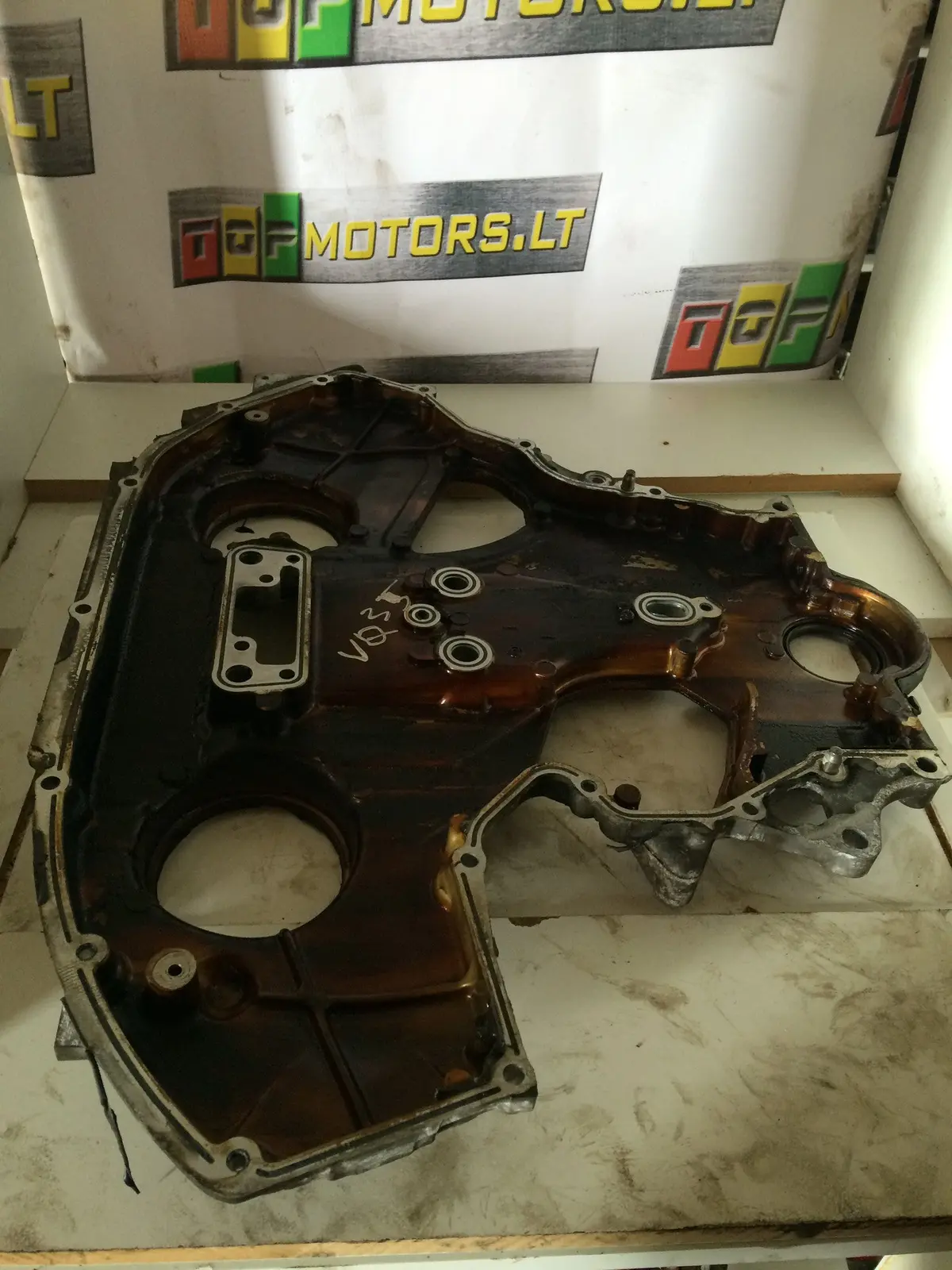 2004 Vq35 Nissan Renault 3.5 V6 Petrol Engine Timing Chain Cover 1