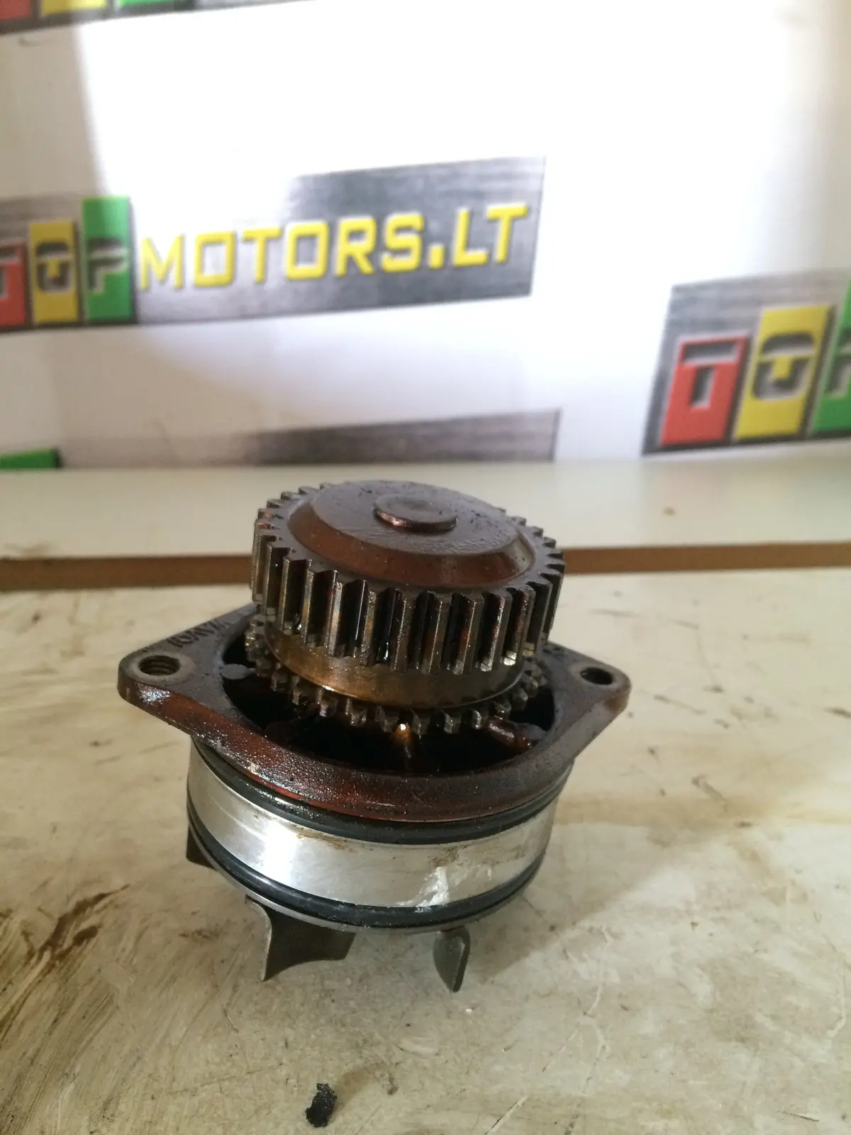 2004 Vq35 Nissan Renault 3.5 V6 Petrol Engine Water Pump 1
