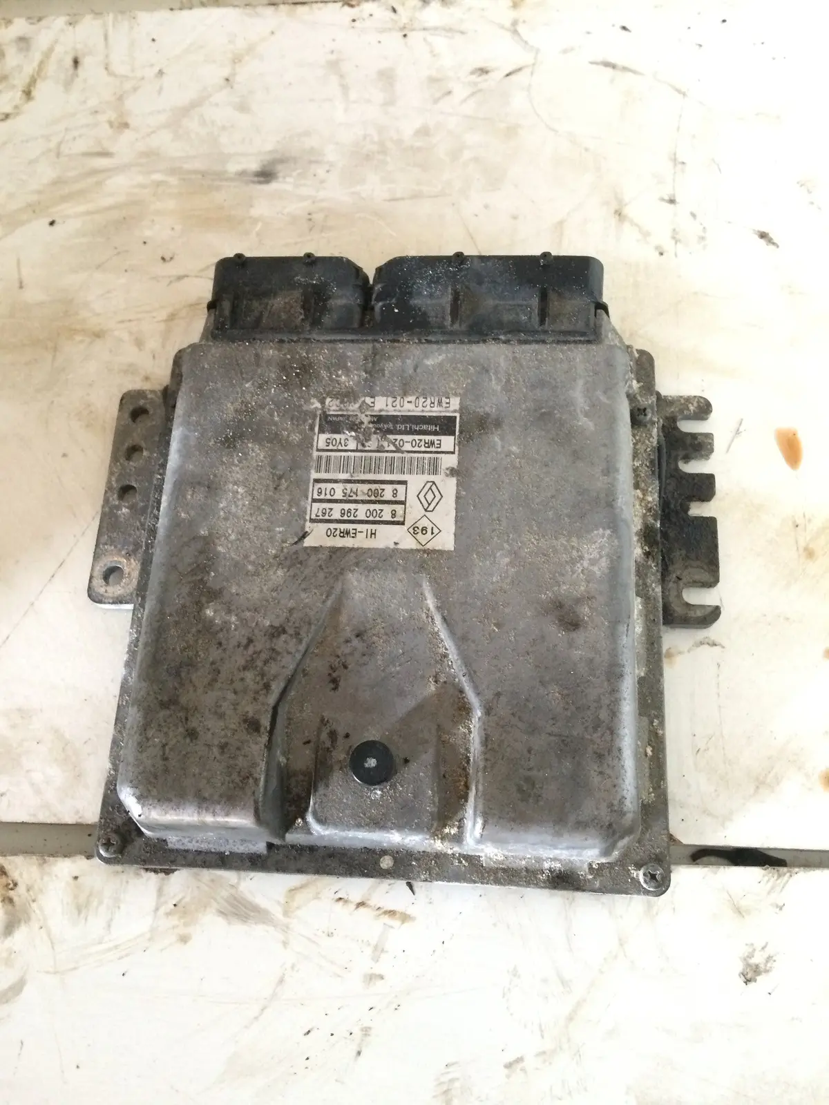 2004 Vq35 Nissan Renault 3.5 V6 Petrol Engine Computer 8200296267 8200175016 1