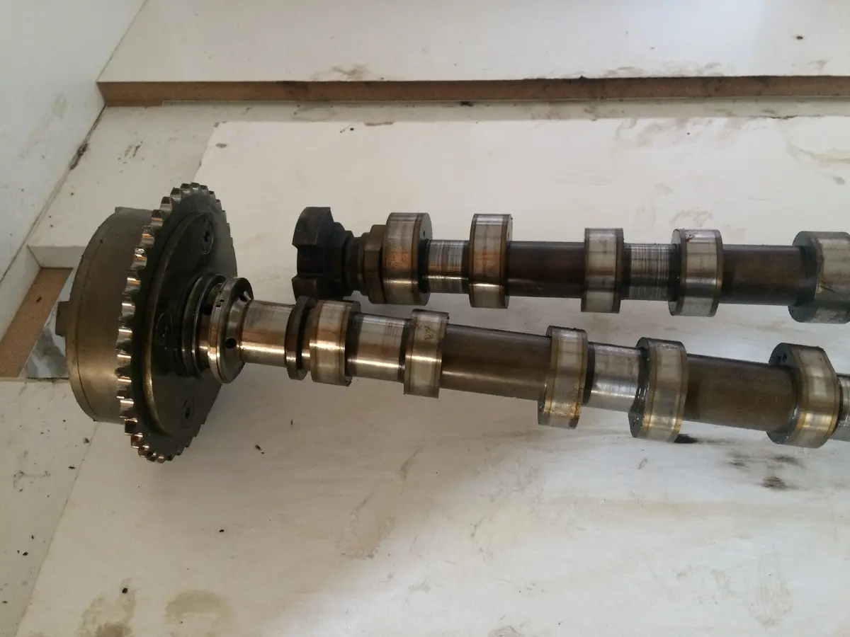 2008 N12 N12b14 8Fs Mini Peugeot Citroen 1.4 16V Petrol Engine Pair Of Camshaft With Adjusters V7536085 80 03 / V7545862 80 06 2