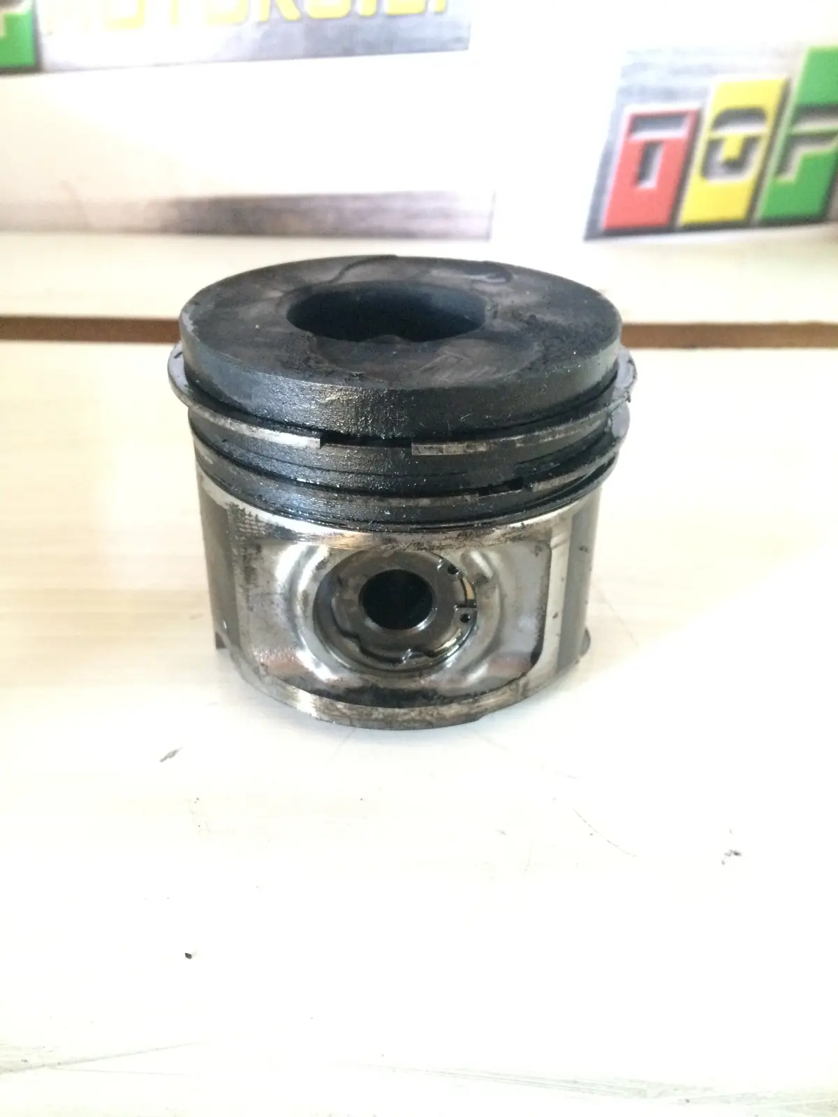 2001 Alfa Romeo Fiat Lancia 2.4 Jtd Diesel Engine Piston 1