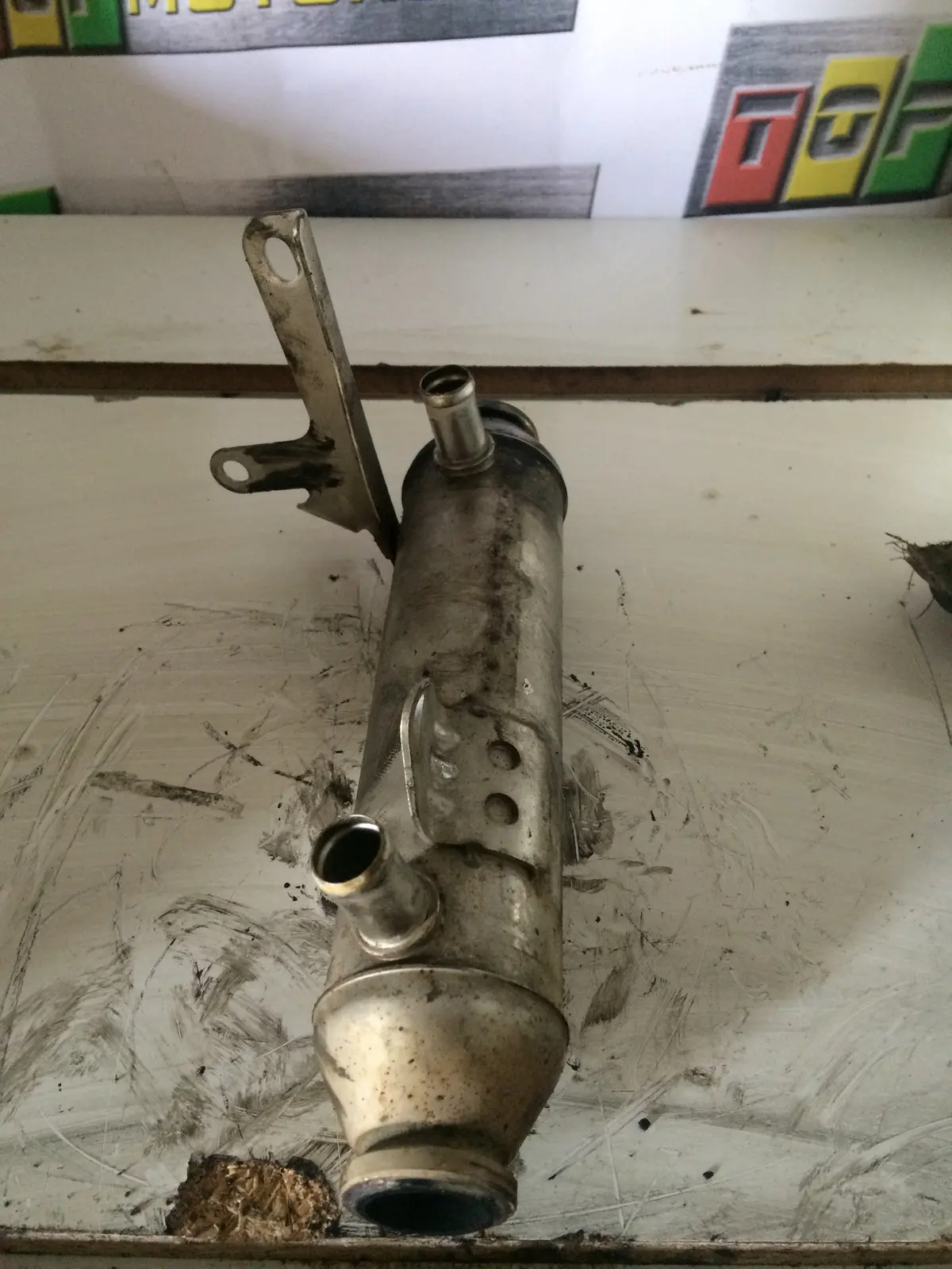 2001 Alfa Romeo Fiat Lancia 2.4 Jtd Diesel Engine Egr Cooler 865500V 869894E 2