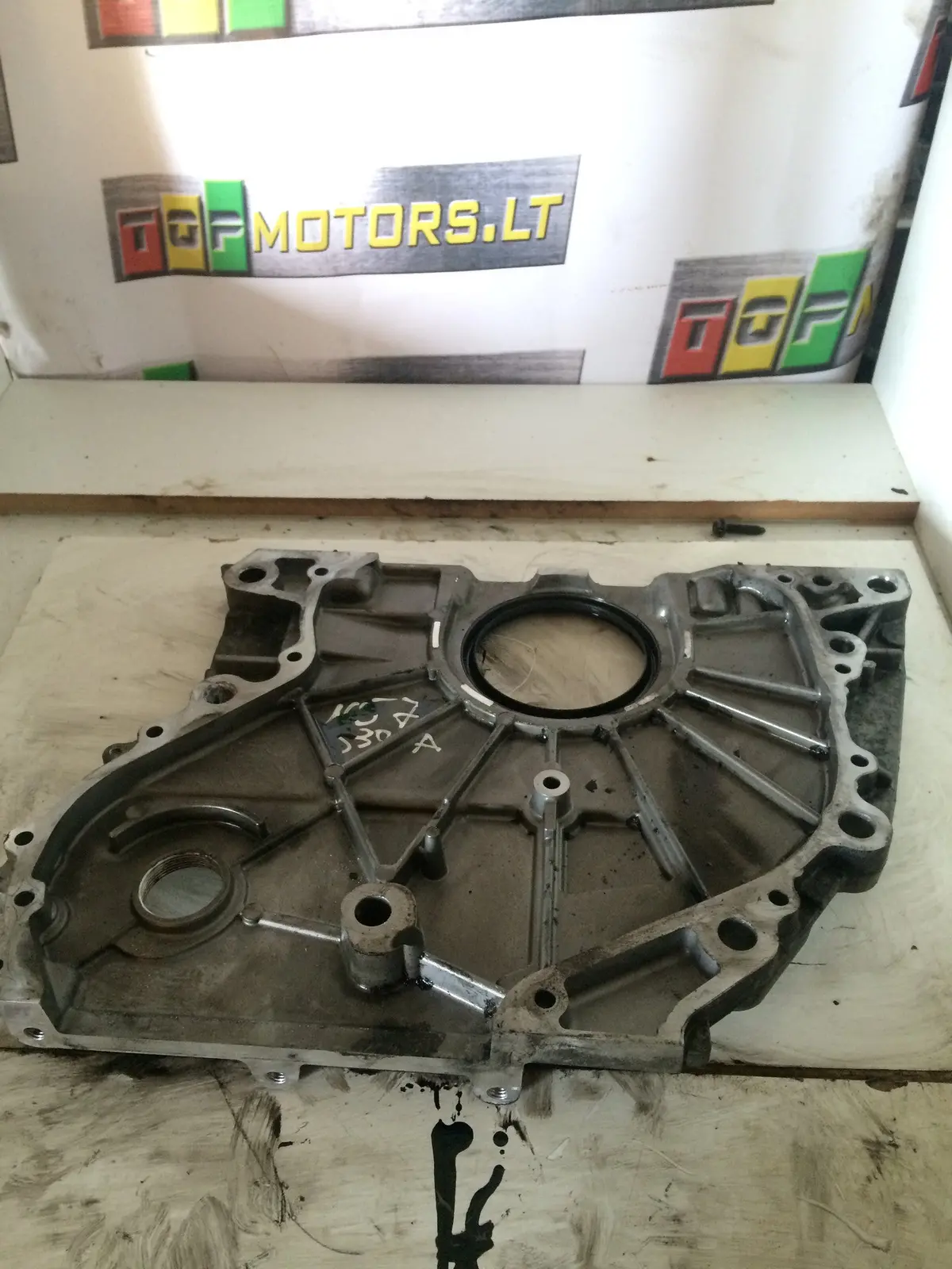 2011 N57 N57d30 Bmw 3.0 D Diesel Timing Chain Cover 7800023 - 04 1