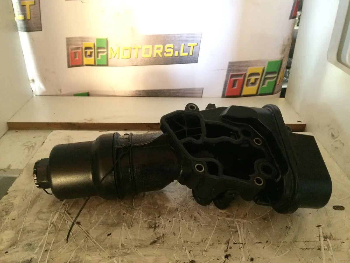 2006 Axx Audi Volkswagen Vw 2.0 Tfsi Benzinas Tepalo Filtro Laikiklis 06F 115 397 F 2