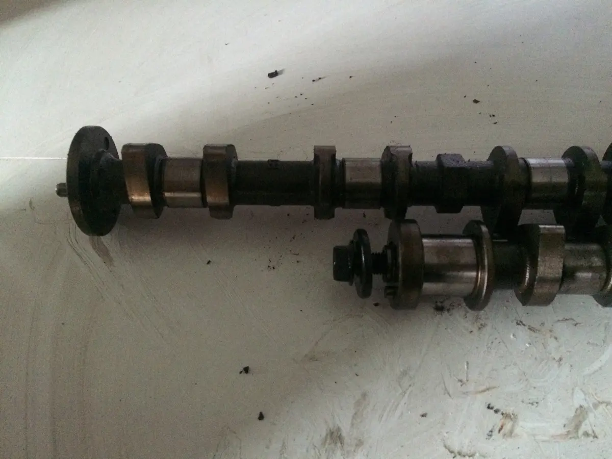 2007 1Kr Toyota Peugeot Citroen 1.0 Petrol Engine Pair Of Camshaft 2