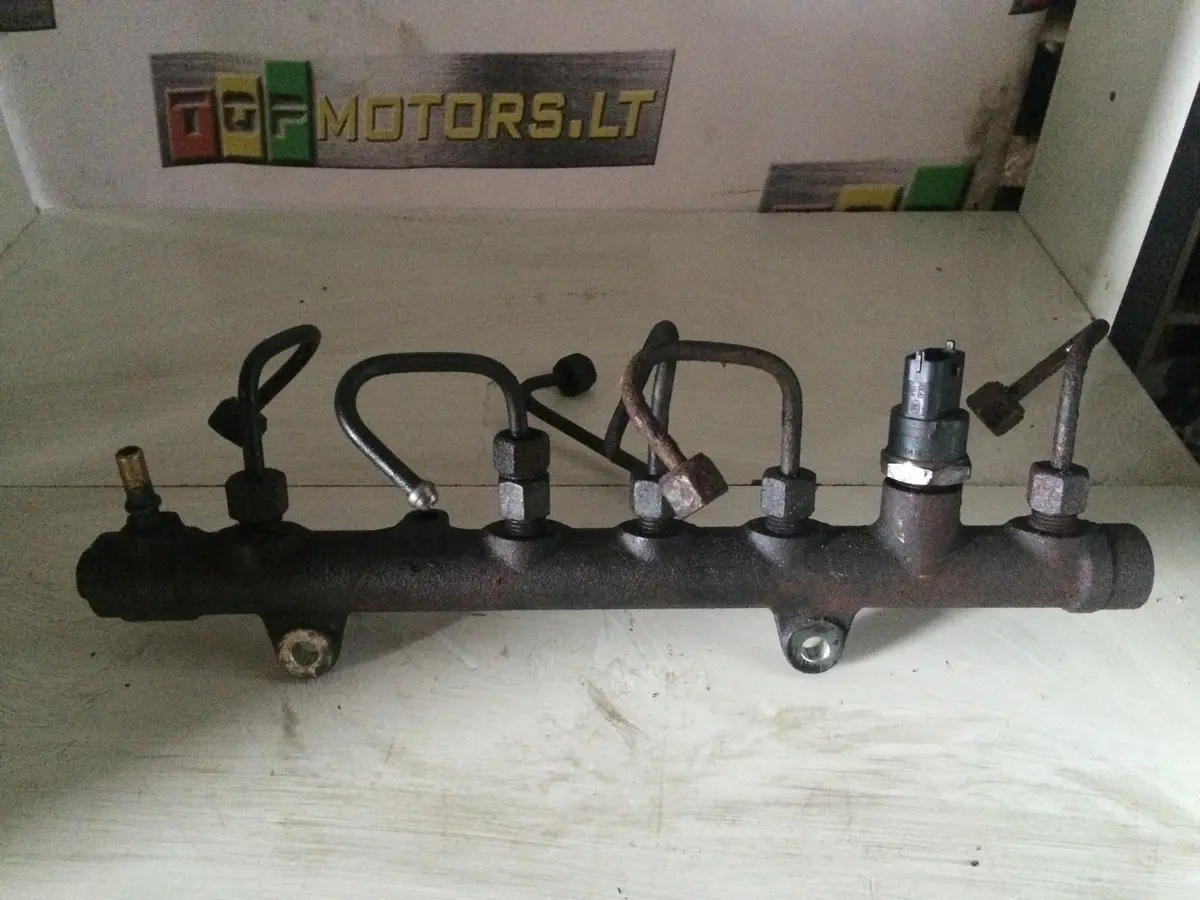 2003 F9k Renault Nissan Opel 1.9 Dci Dyzelis Common Rail ( Komonreilas Magistralė ) 0445214065 / 0 445 214 065 / 8200330912 1