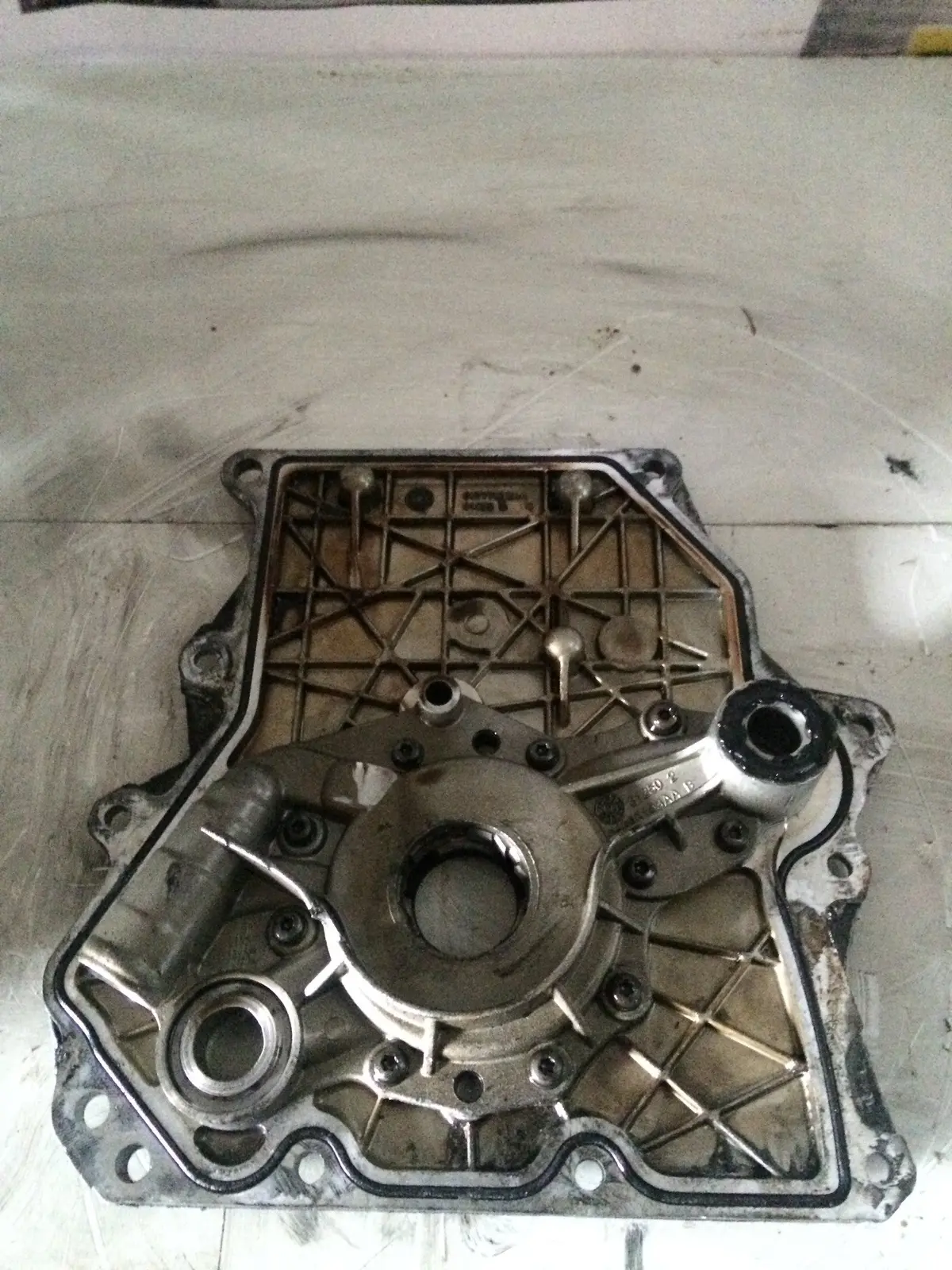 2003 W11b16 Mini 1.6 Benzinas Grandinių Dangtelis 04777838Aa 1