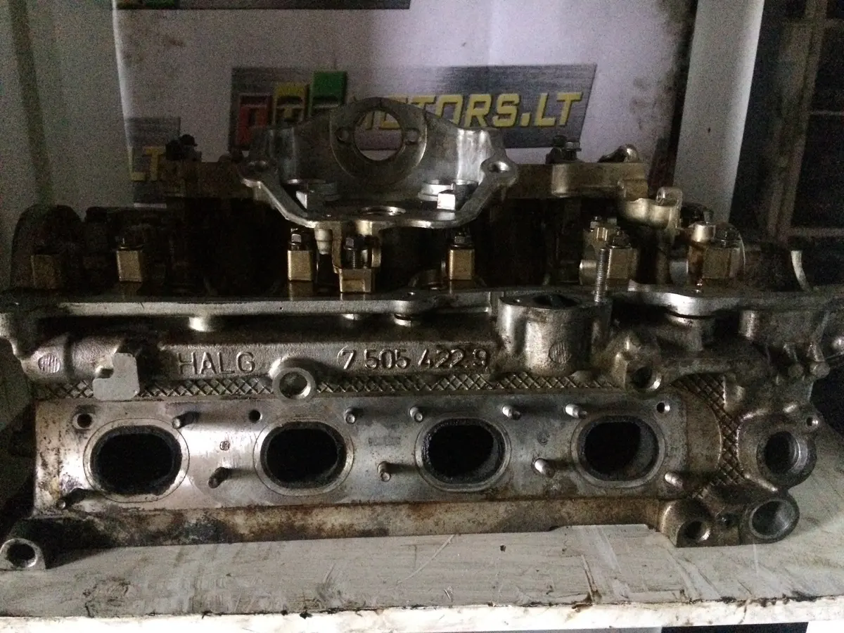 2002 N42 N42b20 Ab N42b20ab Bmw 2.0 Petrol Engine Cylinder Head 7505422 9 2