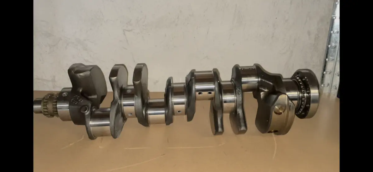 Crankshaft For Bmw M5 M6 4.4 Twin Turbo V8 Part Number 7599499 S63b44 N63b44 1