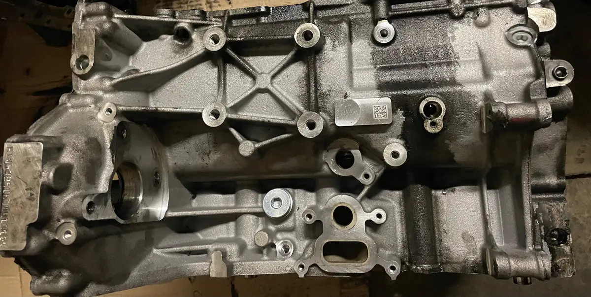 Empty Bare Cylinder Block Part Number Pbg4d36015ag Jaguar Land Rover 2.0 Turbo Diesel 204Dth Pbg4d3-6015-Ag Ingenium 1