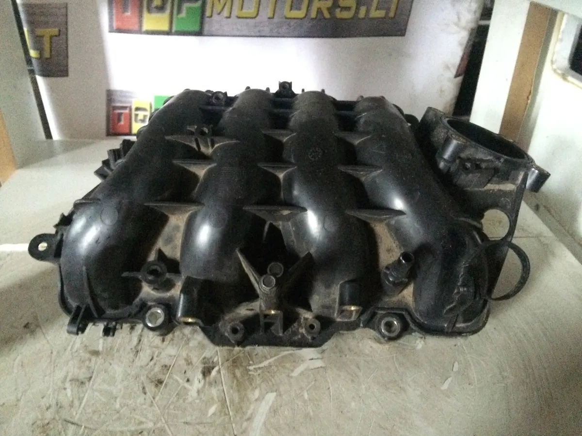 2006 L8 Mazda 1.8 Benzinas Variklio Įsiurbimo Kolektorius 1