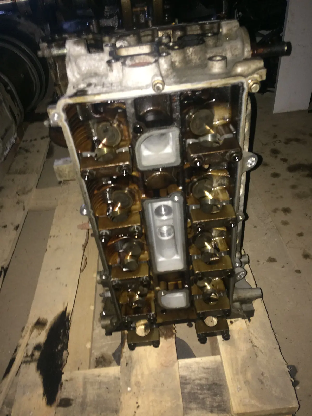 2004 Csdb Ford 1.8 16V Petrol Engine Cylinder Head 1S7g-6090-Ax 1