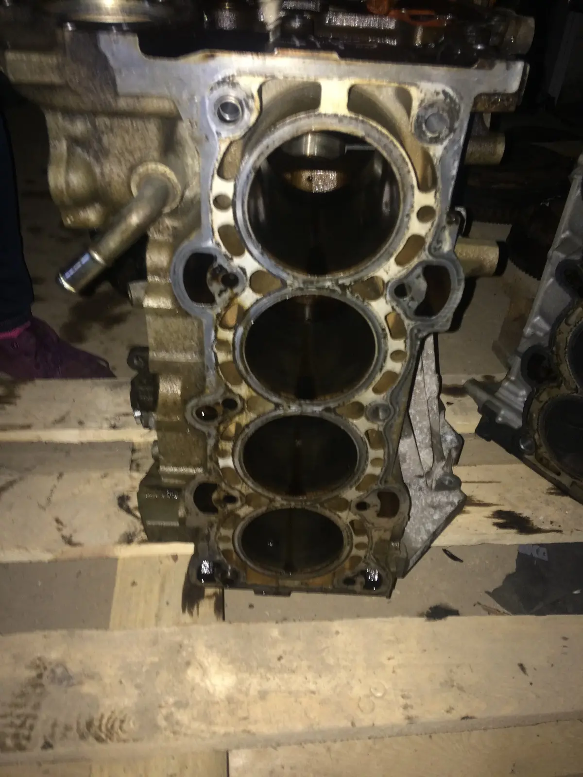 2004 Csdb Ford 1.8 16V Benzinas Variklio Blokas 1