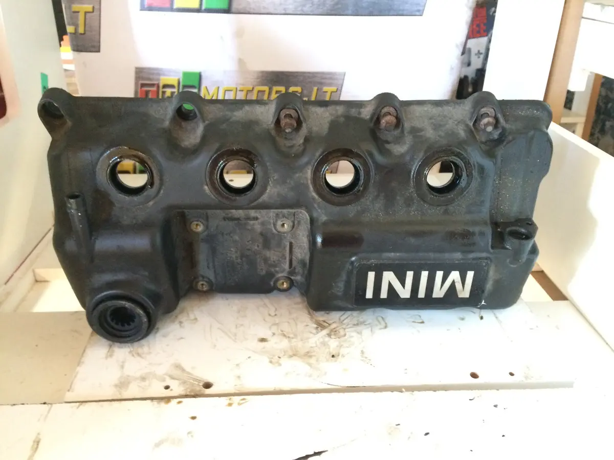 2003 W10b16 Mini 1.6 Petrol Engine Cylinder Head Cover 04777797A 2