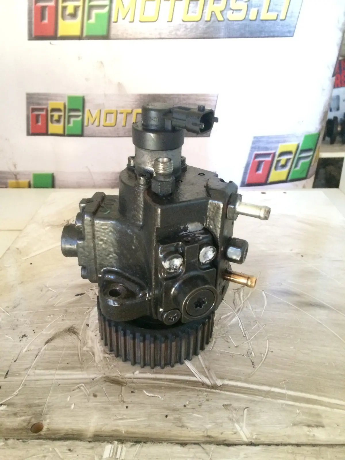 2005 Z19dth Opel 1.9 Cdti Diesel Engine Fuel Pump 0445010358 1