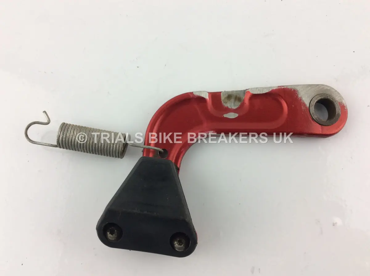 2000>2008 Beta Rev3 Chain Tensioner Arm Assembly Red 1