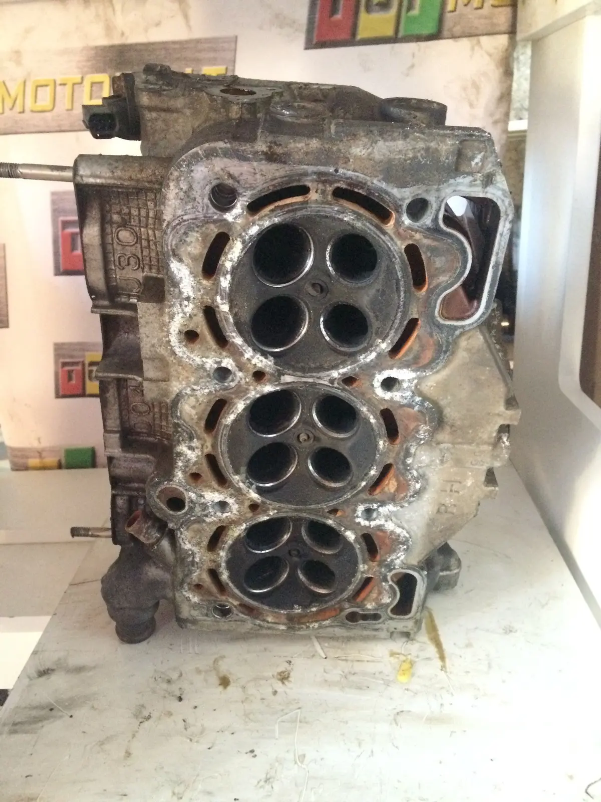 2001 Ez30 H6 Subaru 3.0 Benzinas Variklio Galvutė 1