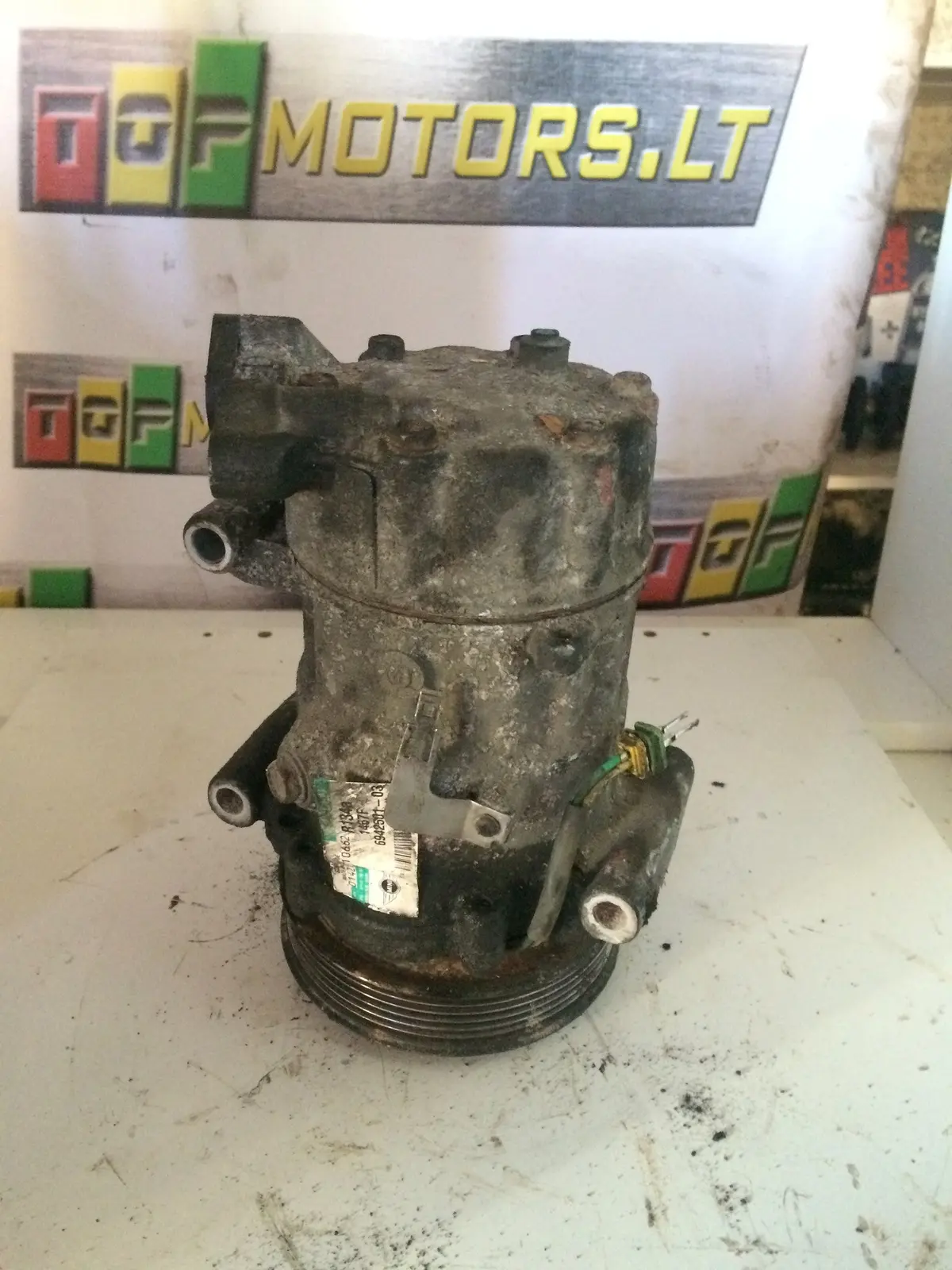 2008 N14 N14b16 5Fx  Mini 1.6 Petrol Turbo Engine Ac Conditioning Pump 6942501-03 1