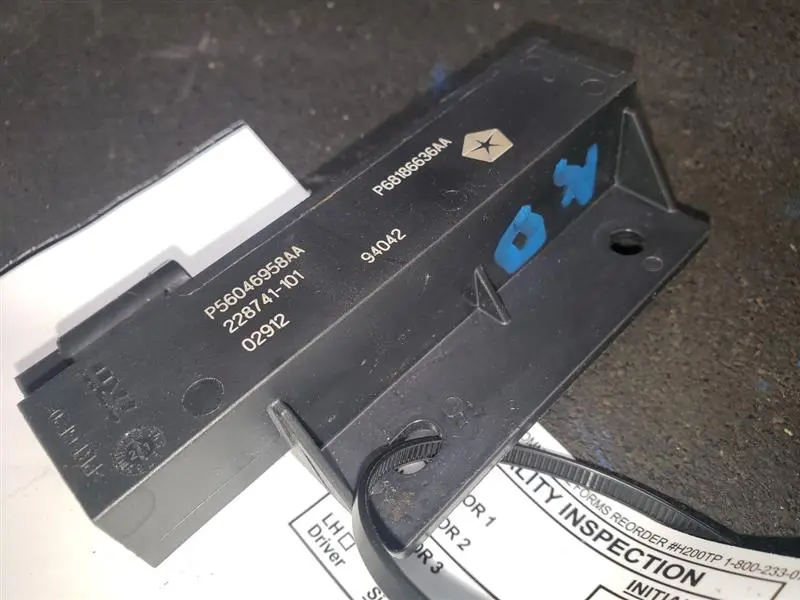 2021 Ram3500 Passive Entry Module. Part Number 68186636Aa 1