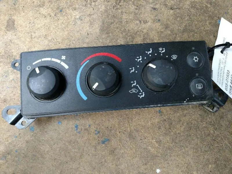 2006 Ram2500 Ac Temp Controls. Part Number 55056755Ab 1