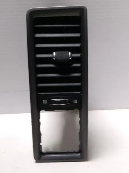 2013 Dodge Ram1500 Driver Side Dash Vent. Part Number 1Wa62dx9af 1