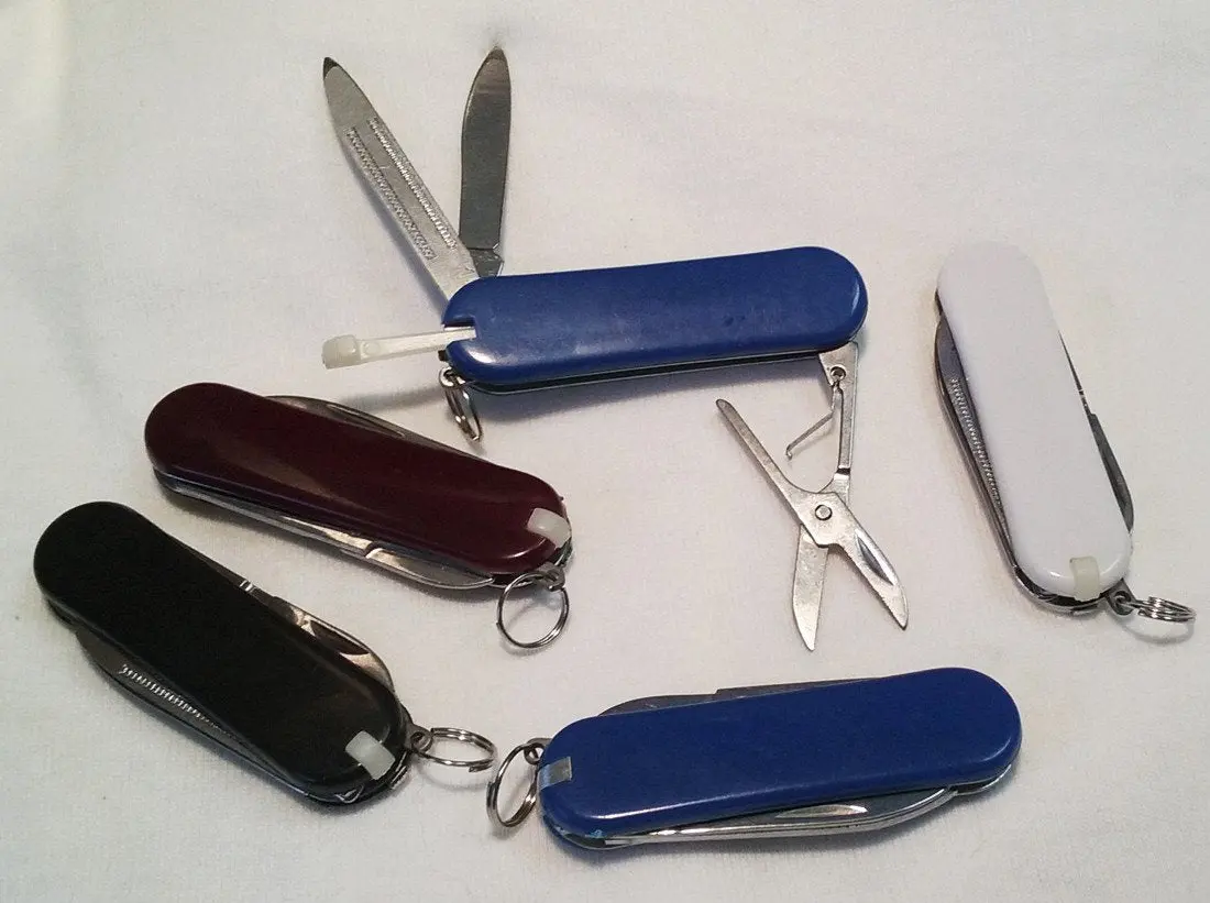 Mini 5 In 1 Pocket Survival Knife 1
