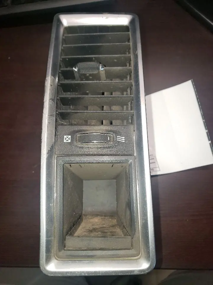 2014 Dodge Ram2500 Passenger Dash Air Vent. Part Number 1Wp29dx9ac 1