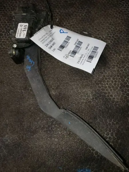 2005 Dodge Ram1500 Accelerator Pedal With Tps. Part Number 53032753Ac 1