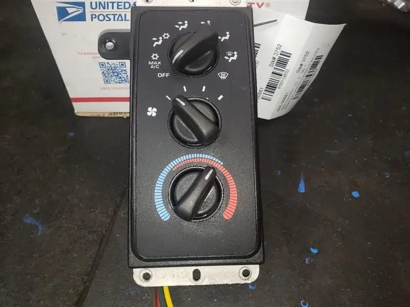 Ram2500 Heater & Ac Controls With Vacuum Harness. Part Number 55056700Ad 1