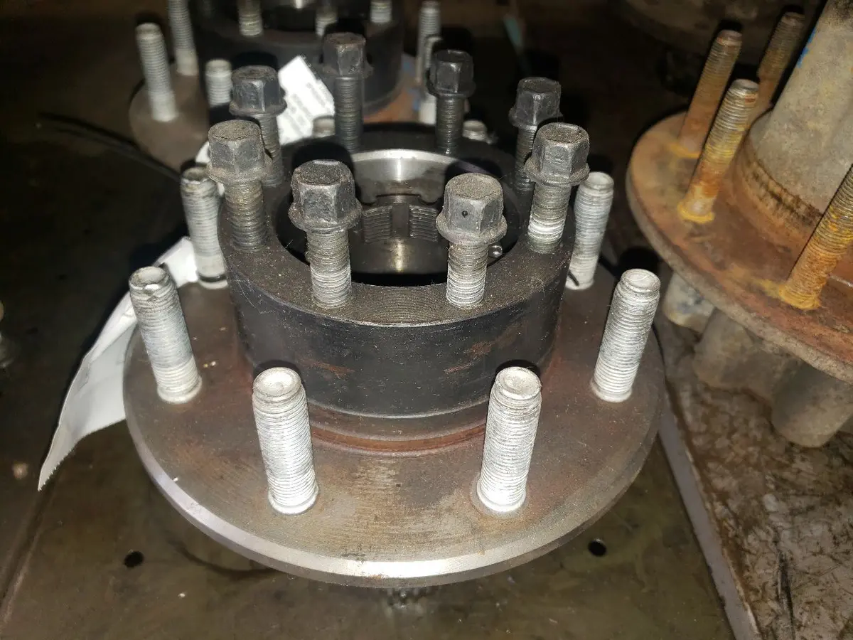 2021 Ram 2500 Rear Hub. Part Number 68377395Aa 1