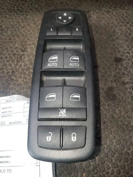 2015 Dodge Ram2500 Master Window Switch. Part Number 68110866Aa 1