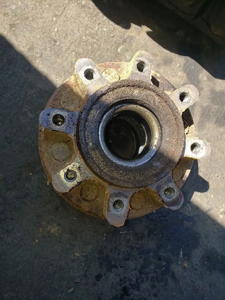 2002 Ram 3500 Dual Rear Wheel Rear Hub. Part Number 5017657Aa 1